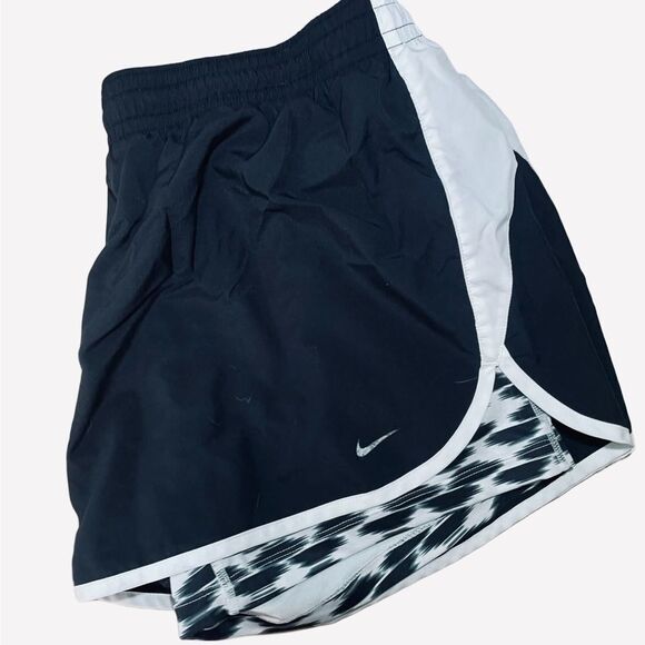 Nike Women's Black Running Shorts - Picture 5 of 5